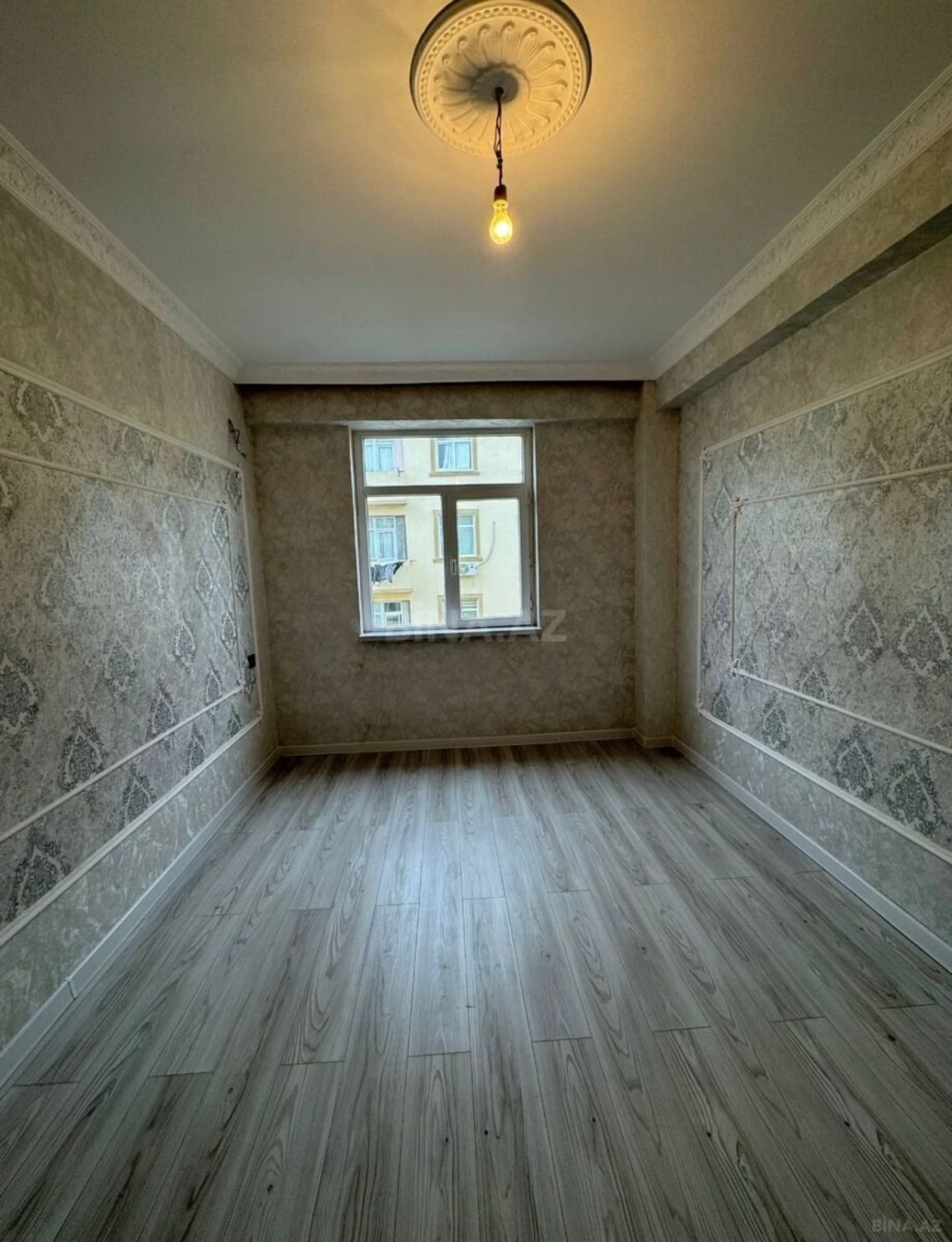 Satılır 3 otaqlı mənzil 83 m²