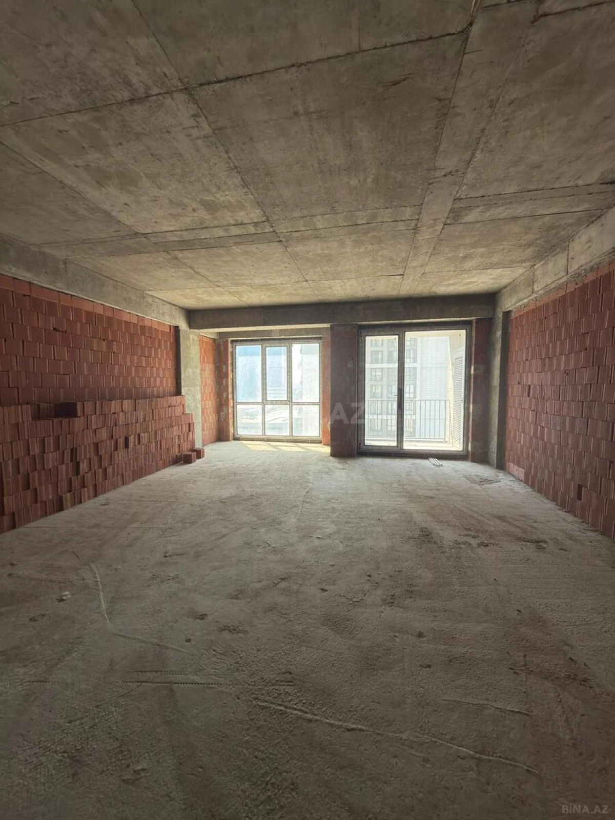 Satılır 2 otaqlı mənzil 80 m²