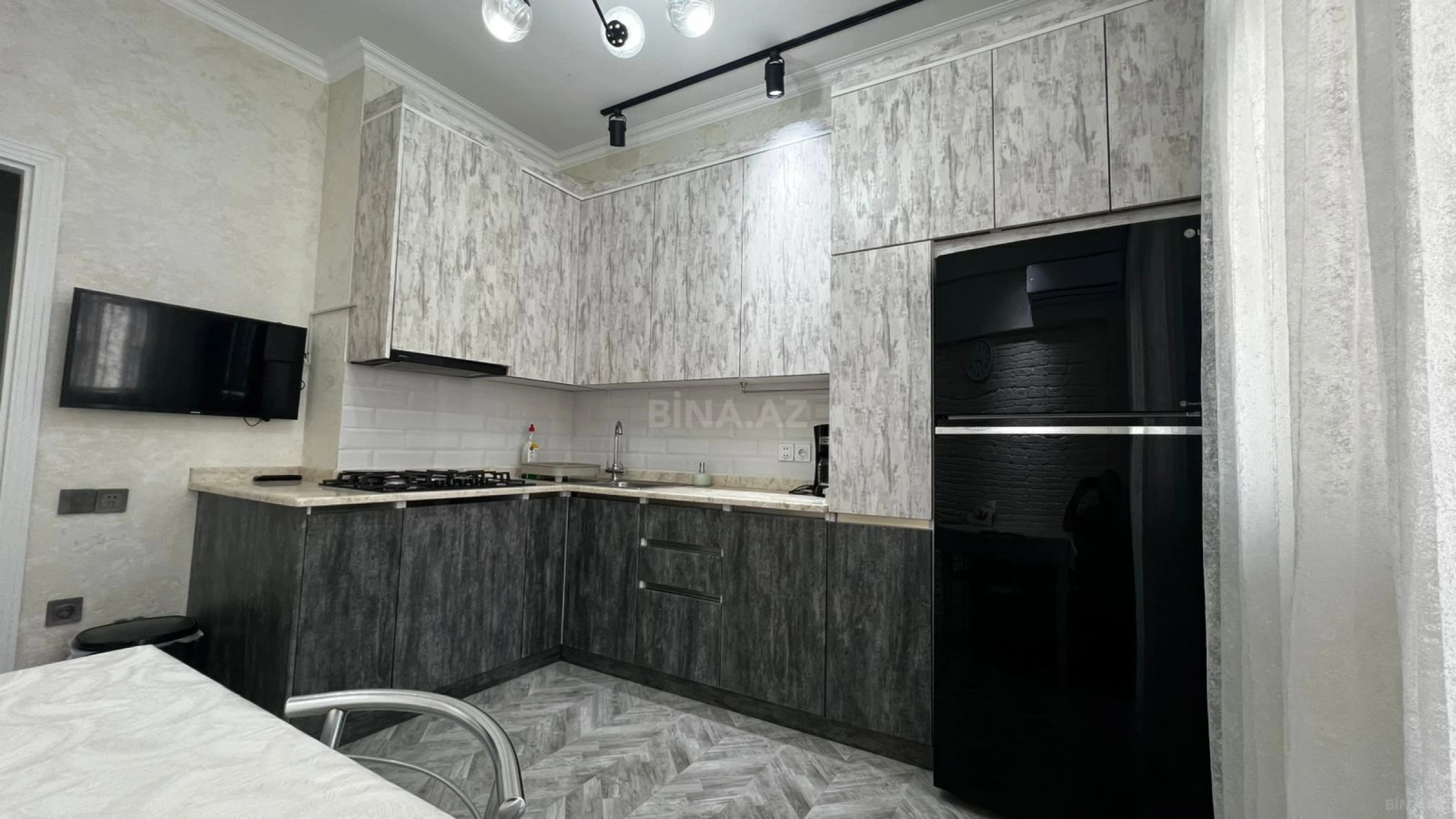 Kirayə verilir 3 otaqlı mənzil 115 m²