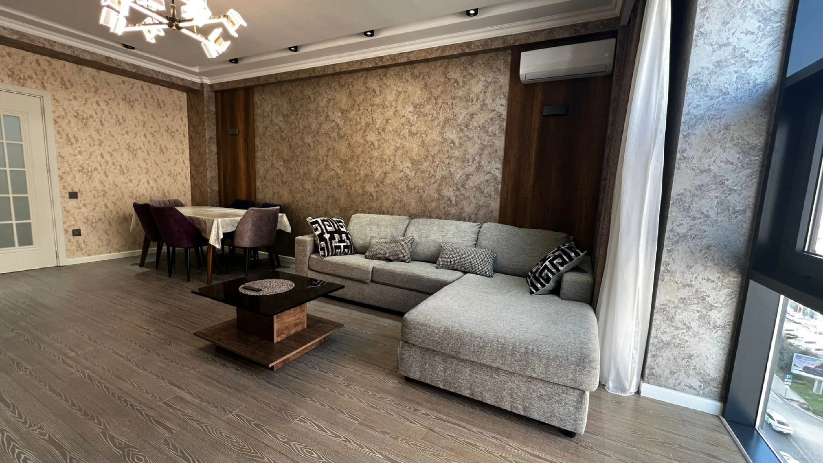 Kirayə verilir 3 otaqlı mənzil 115 m²