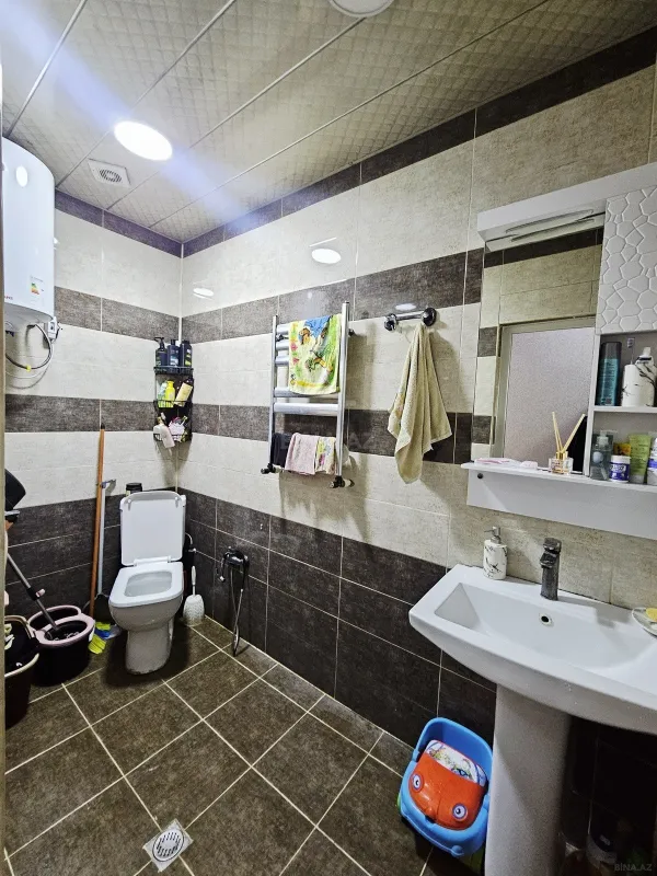 Satılır 2 otaqlı mənzil 57 m²