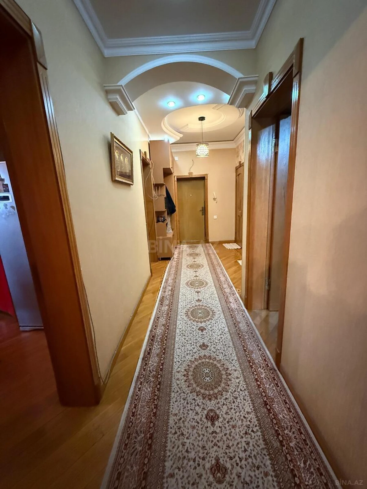 Satılır 4 otaqlı mənzil 138 m²