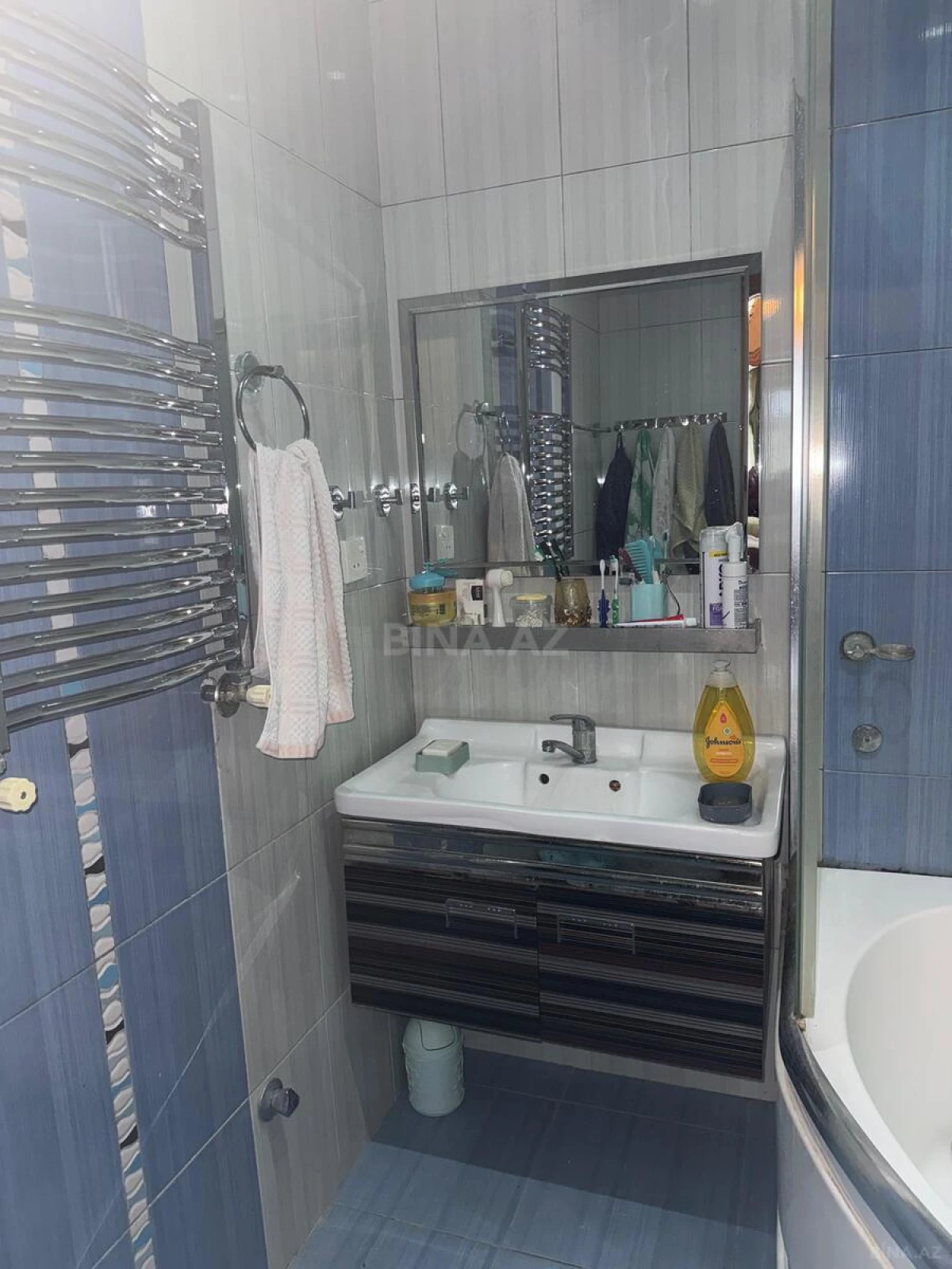 Satılır 4 otaqlı mənzil 138 m²