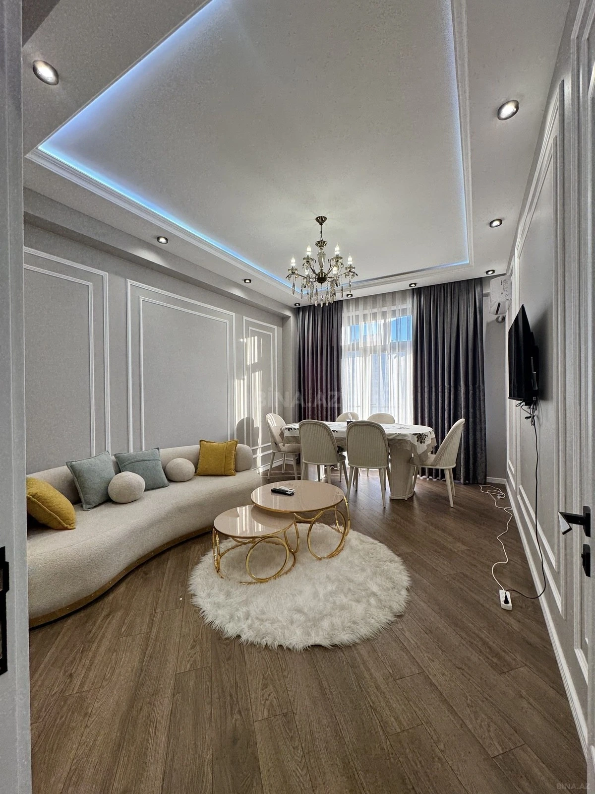 Satılır 2 otaqlı mənzil 61 m²