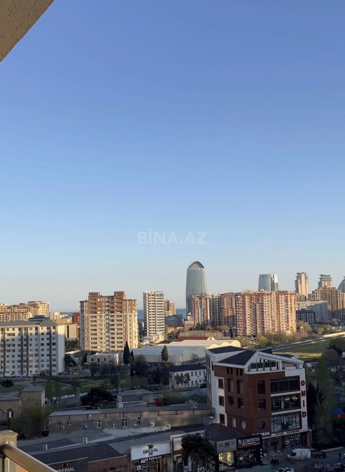 Satılır 2 otaqlı mənzil 61 m²