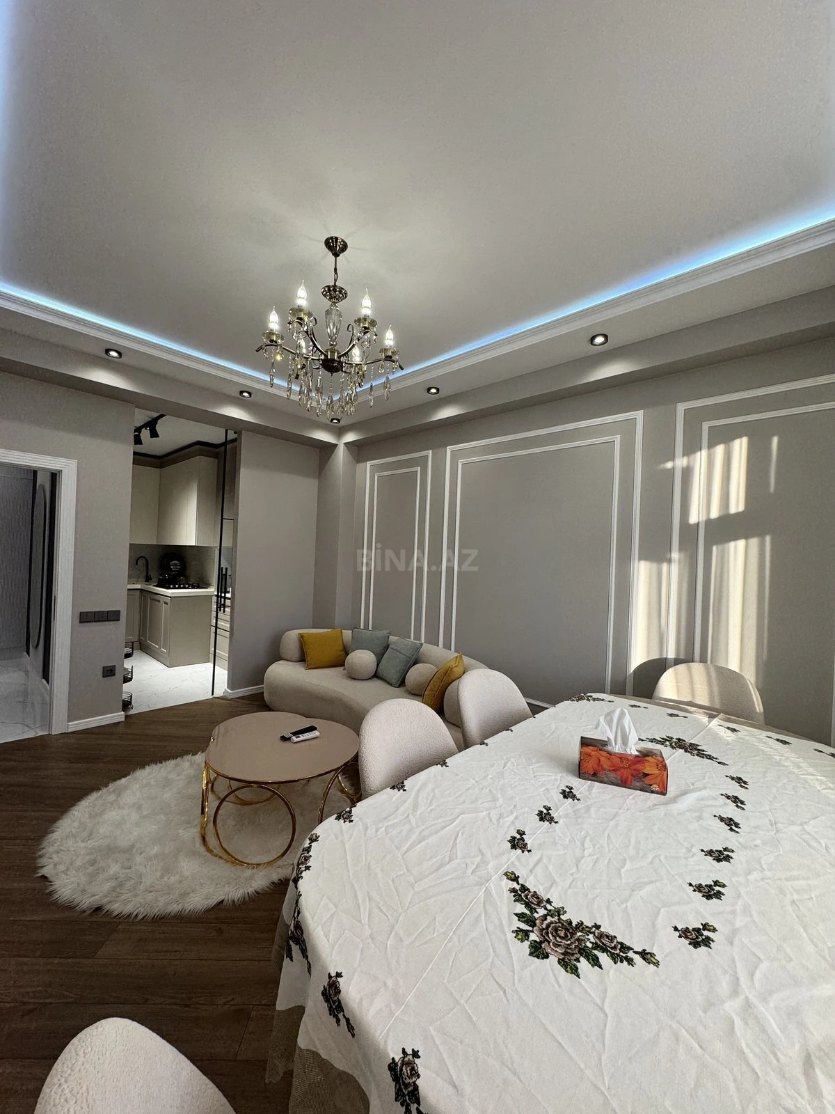 Satılır 2 otaqlı mənzil 61 m²