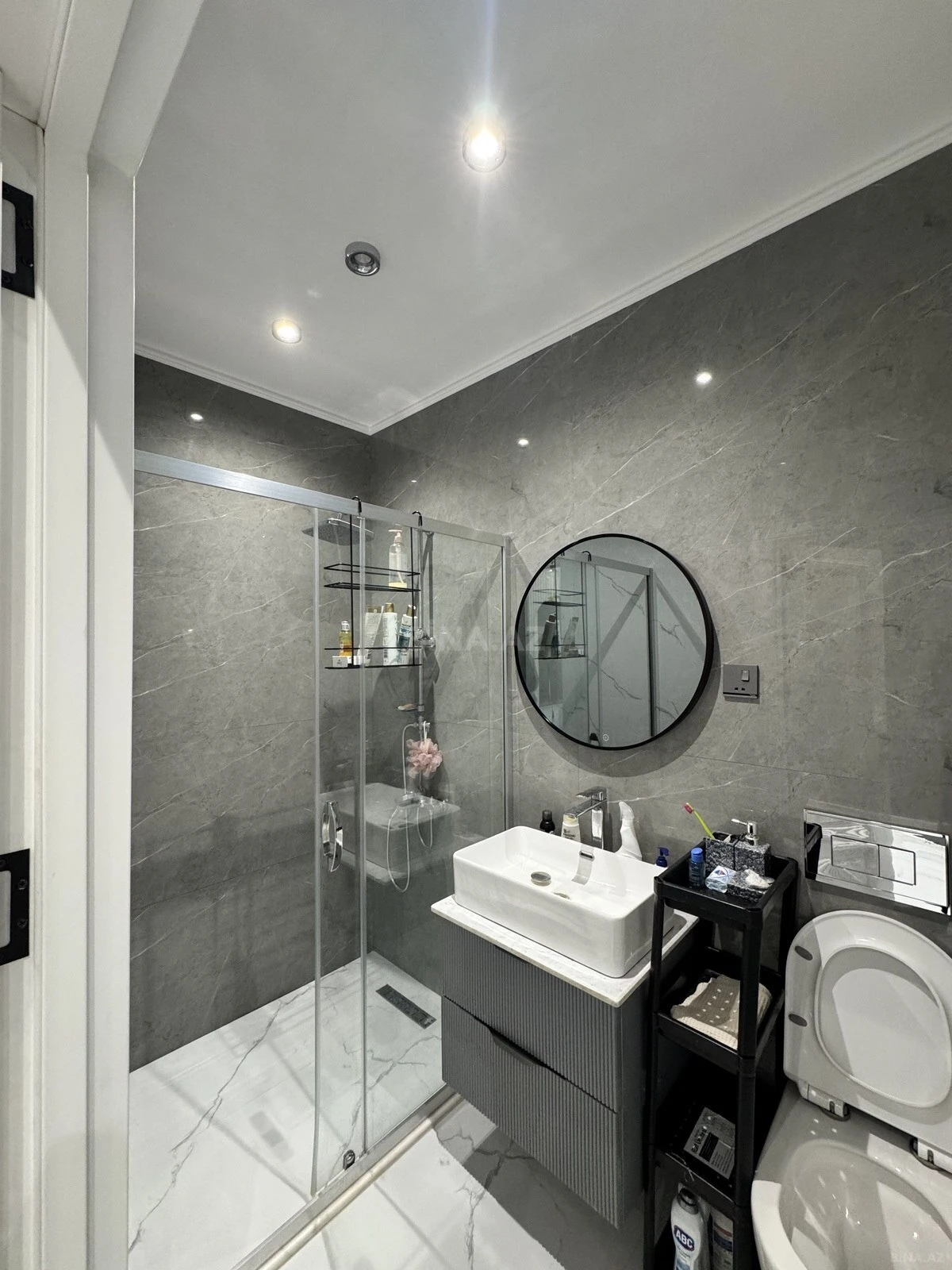 Satılır 2 otaqlı mənzil 61 m²