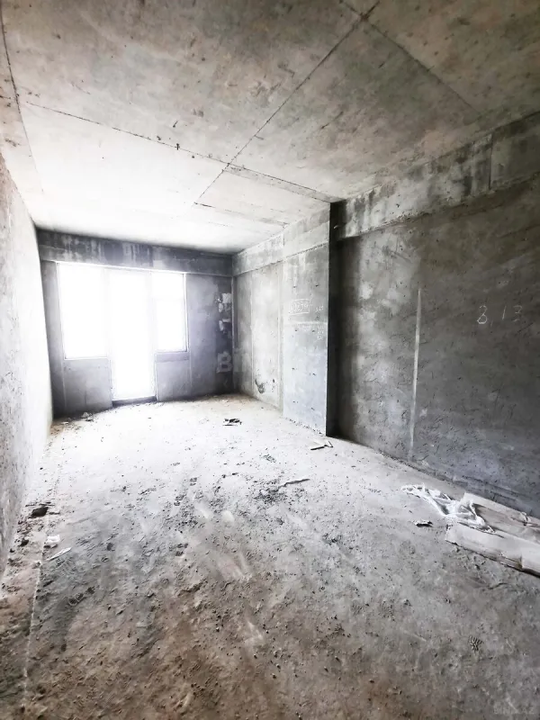 Satılır 3 otaqlı mənzil 105 m²