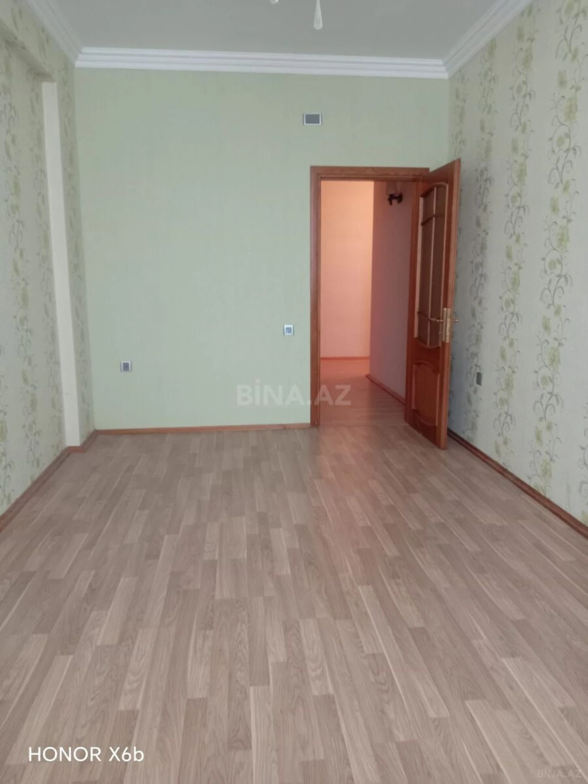 Kirayə verilir 2 otaqlı mənzil 100 m²