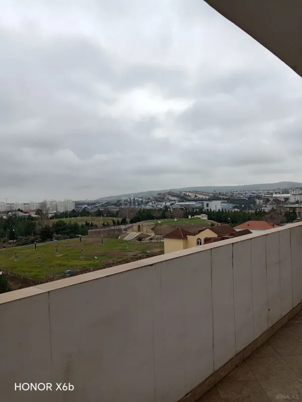 Kirayə verilir 2 otaqlı mənzil 100 m²