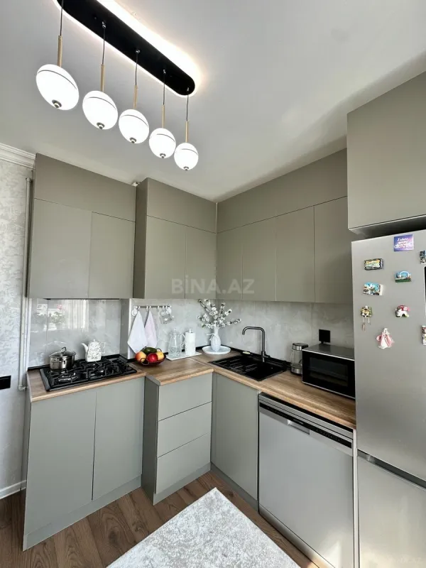 Satılır 2 otaqlı mənzil 61 m²