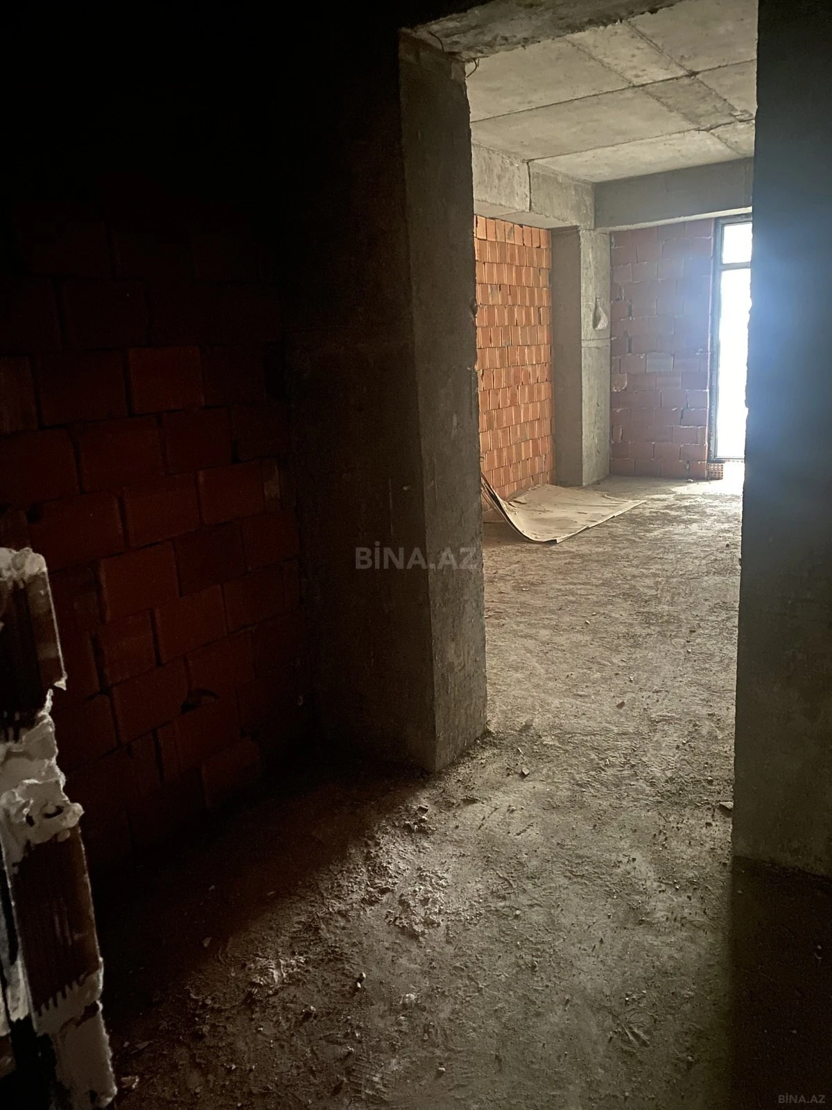 Satılır 2 otaqlı mənzil 78 m²