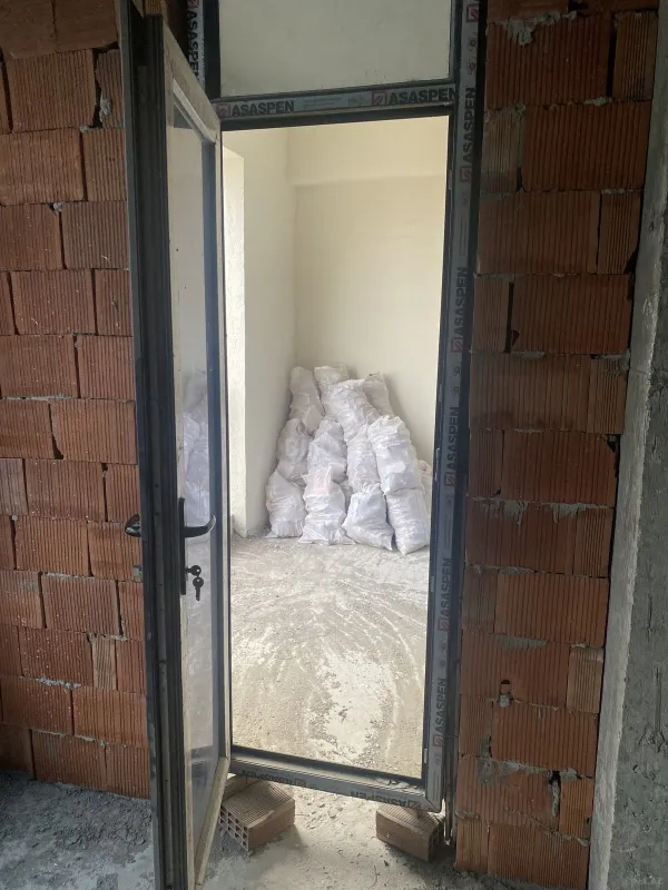 Satılır 2 otaqlı mənzil 78 m²