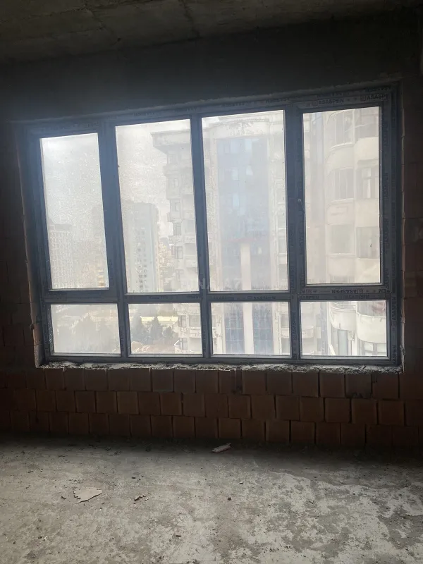 Satılır 2 otaqlı mənzil 78 m²