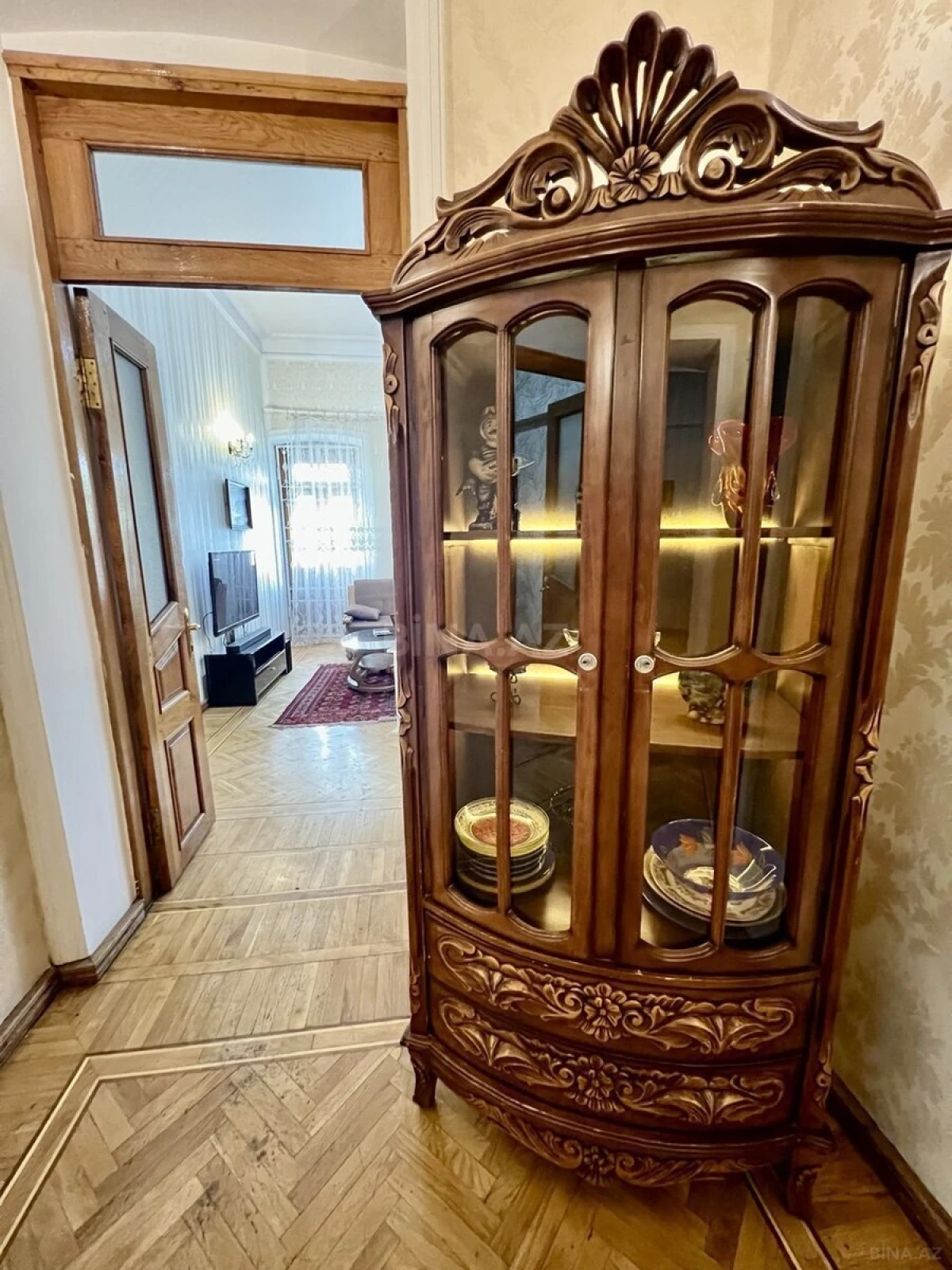 Kirayə verilir 3 otaqlı mənzil 135 m²