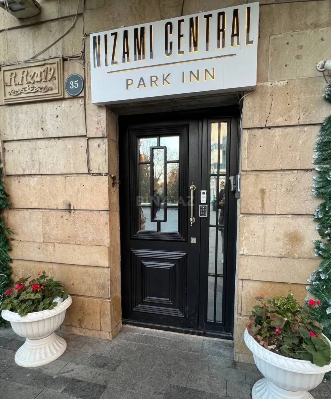 Kirayə verilir 3 otaqlı mənzil 135 m²