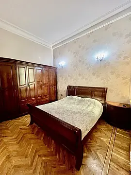 Kirayə verilir 3 otaqlı mənzil 135 m²