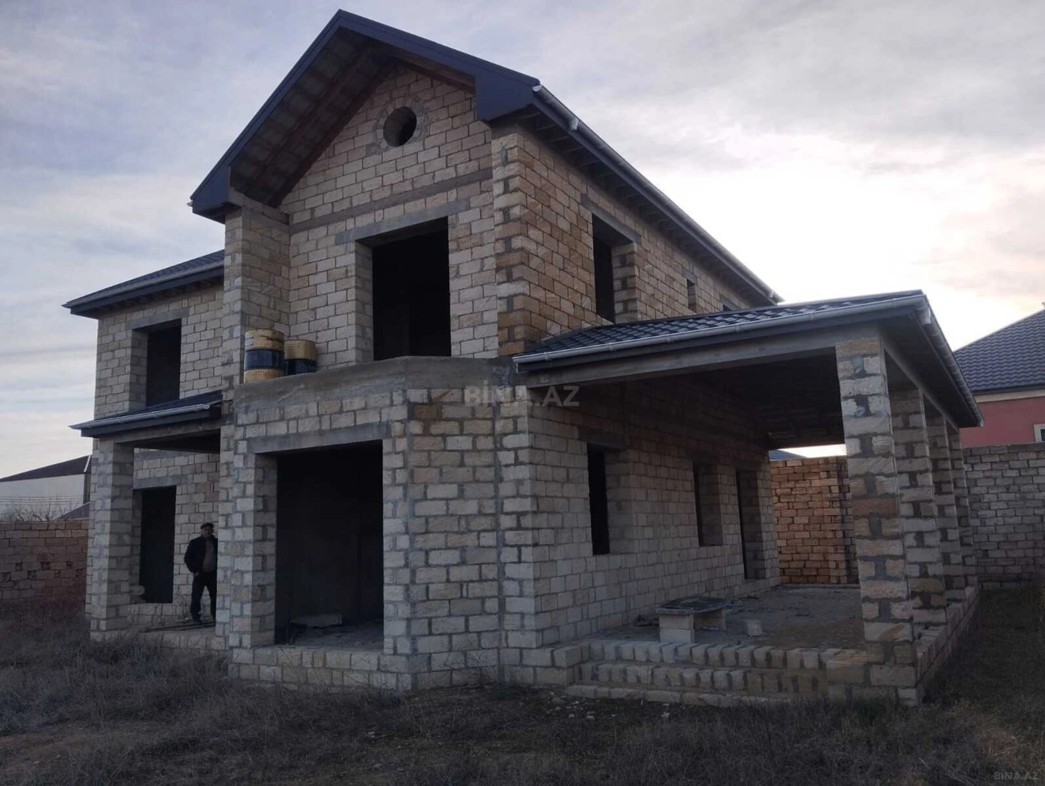 Satılır 6 otaqlı həyət evi 150 m²