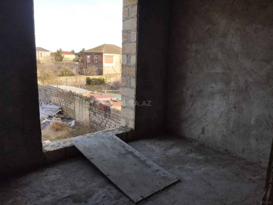 Satılır 6 otaqlı həyət evi 150 m²