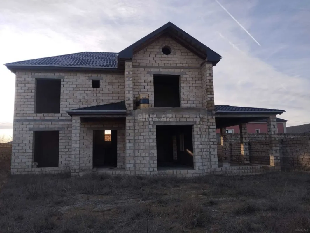 Satılır 6 otaqlı həyət evi 150 m²