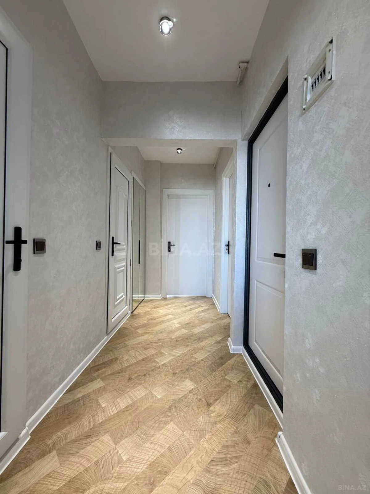 Satılır 2 otaqlı mənzil 60 m²