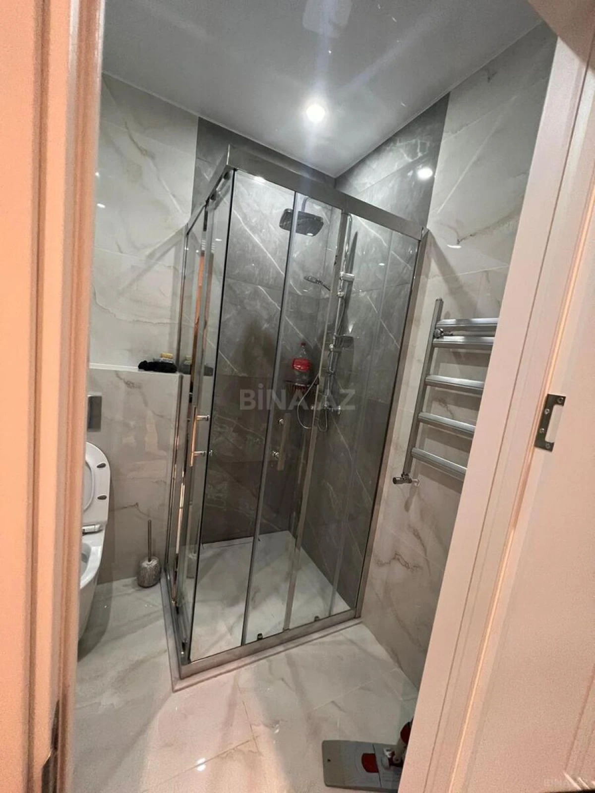 Kirayə verilir 2 otaqlı mənzil 60 m²