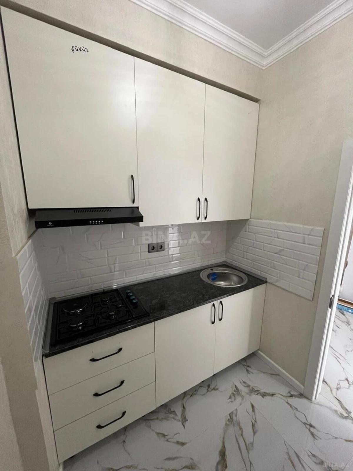 Satılır 2 otaqlı mənzil 57 m²