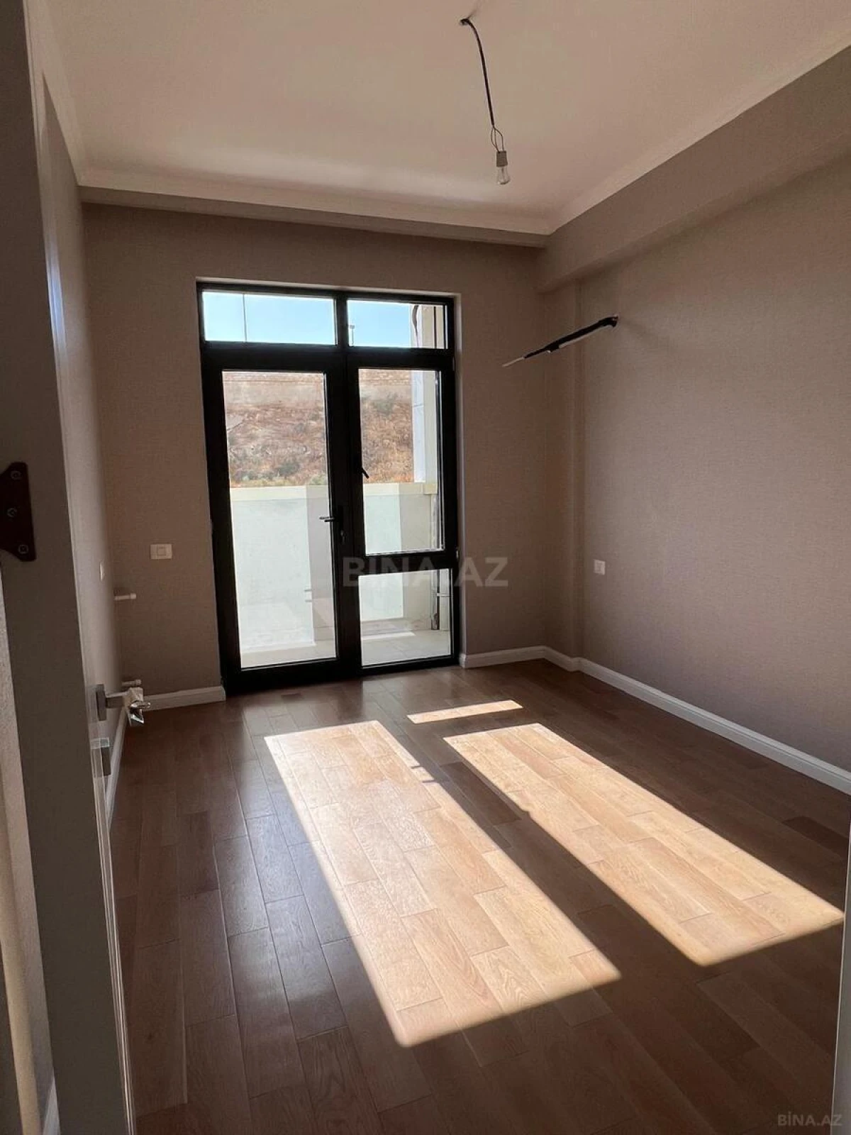 Satılır 2 otaqlı mənzil 45 m²