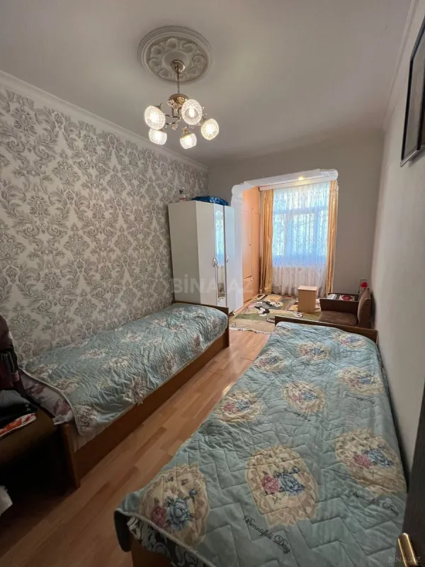 Satılır 4 otaqlı mənzil 110 m²