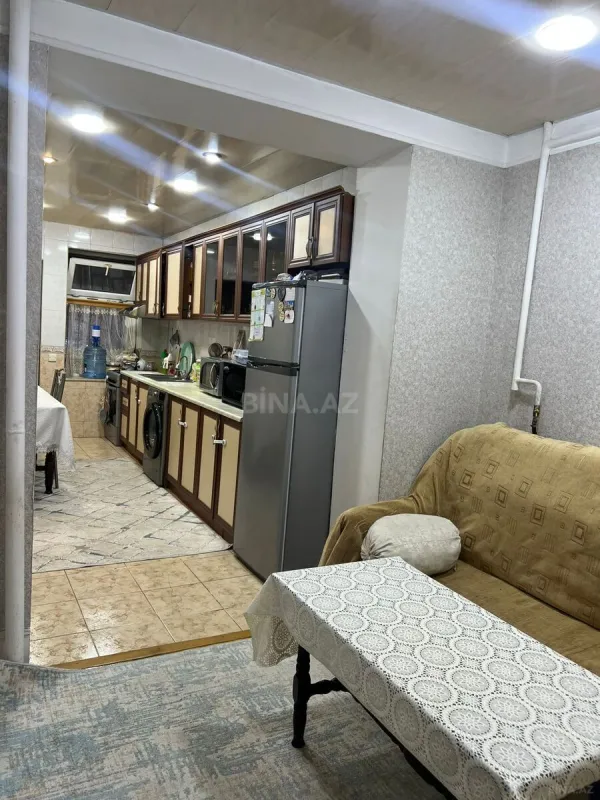 Satılır 4 otaqlı mənzil 110 m²