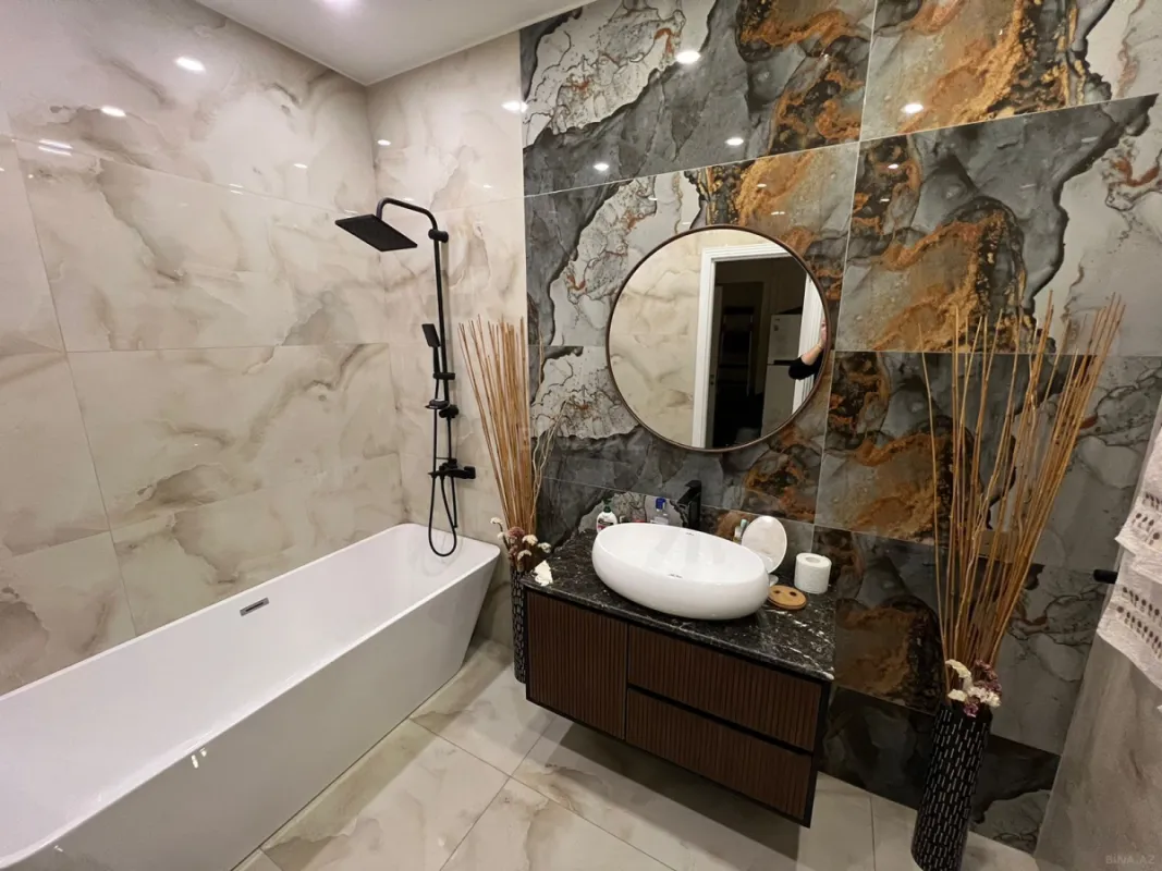 Satılır 3 otaqlı mənzil 167 m²