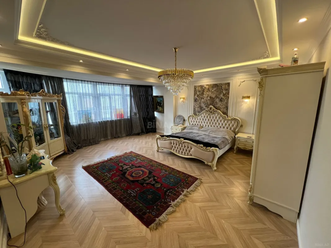 Satılır 3 otaqlı mənzil 167 m²