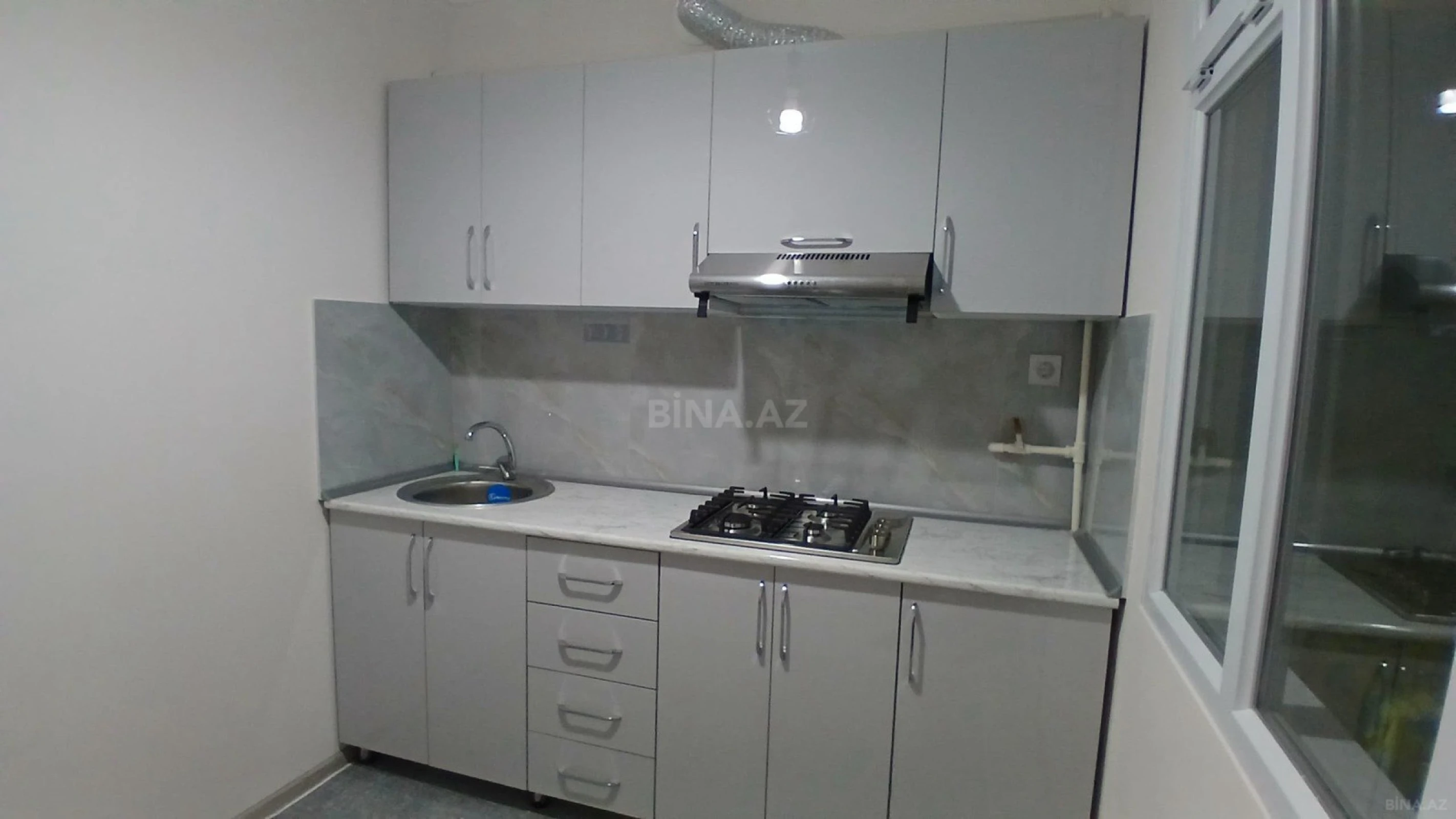 Kirayə verilir 1 otaqlı mənzil 40 m²