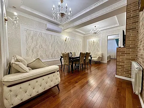 Satılır 3 otaqlı mənzil 120 m² — Bakı 3 otaq 120.00 m²