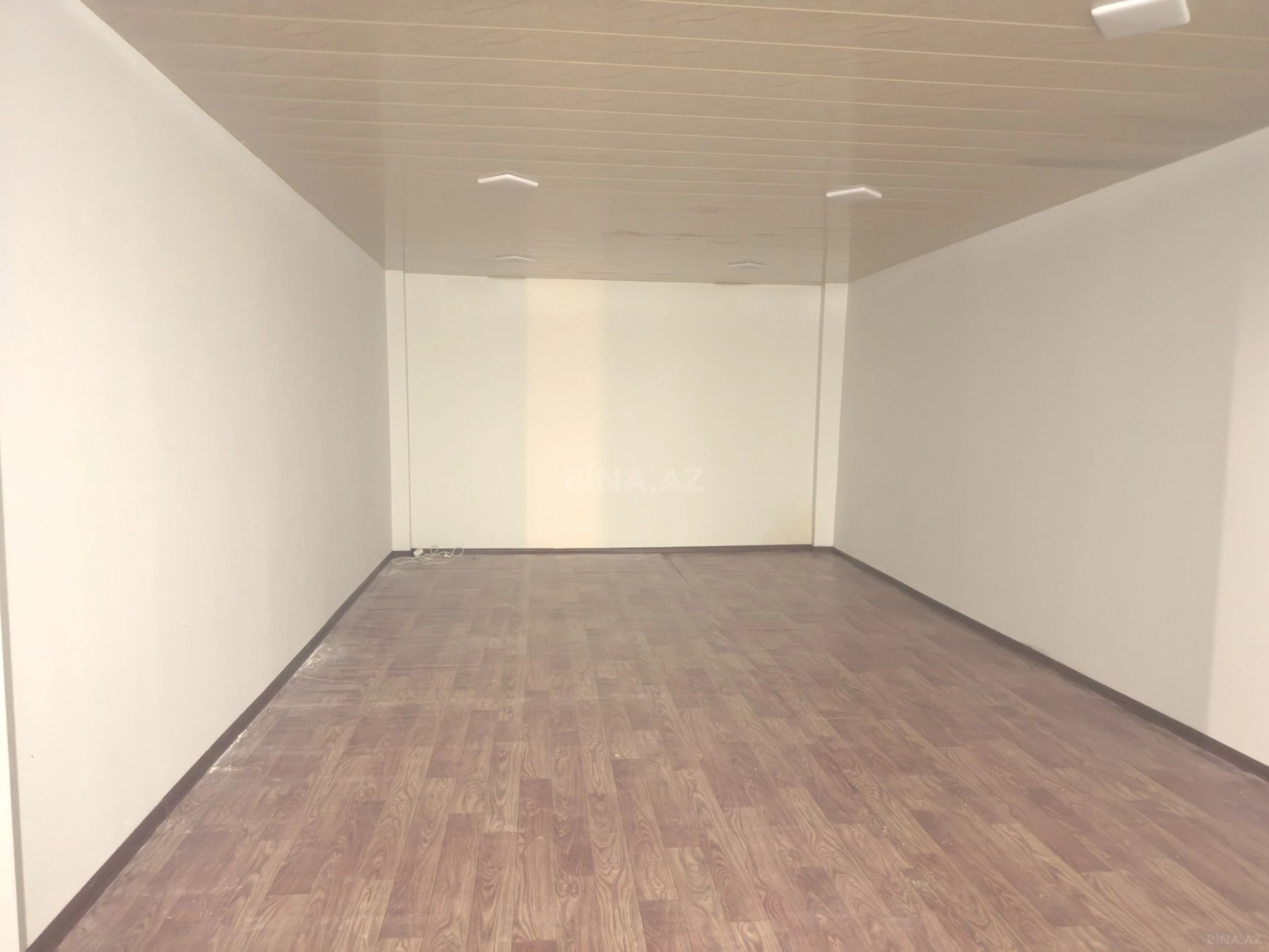 Satılır qaraj 30 m²