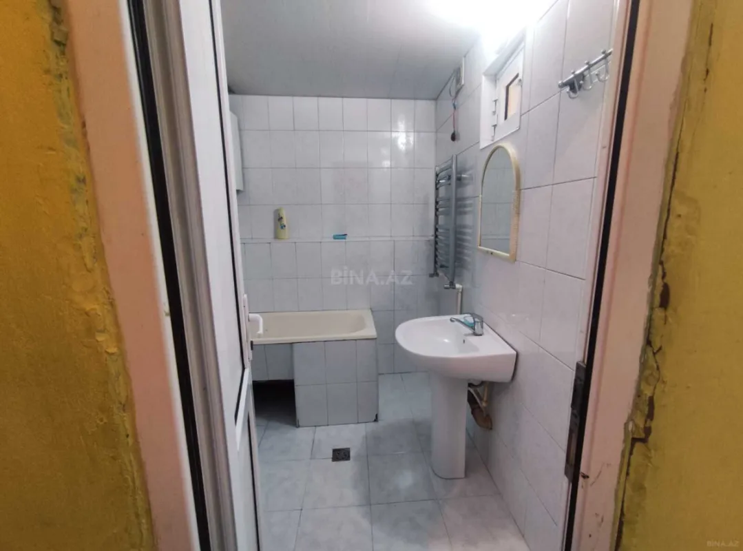 Kirayə verilir 4 otaqlı mənzil 130 m²
