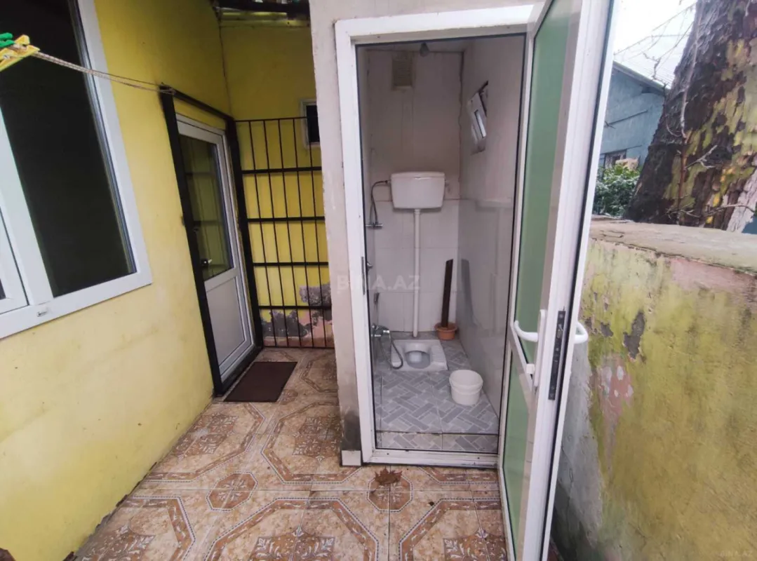 Kirayə verilir 4 otaqlı mənzil 130 m²