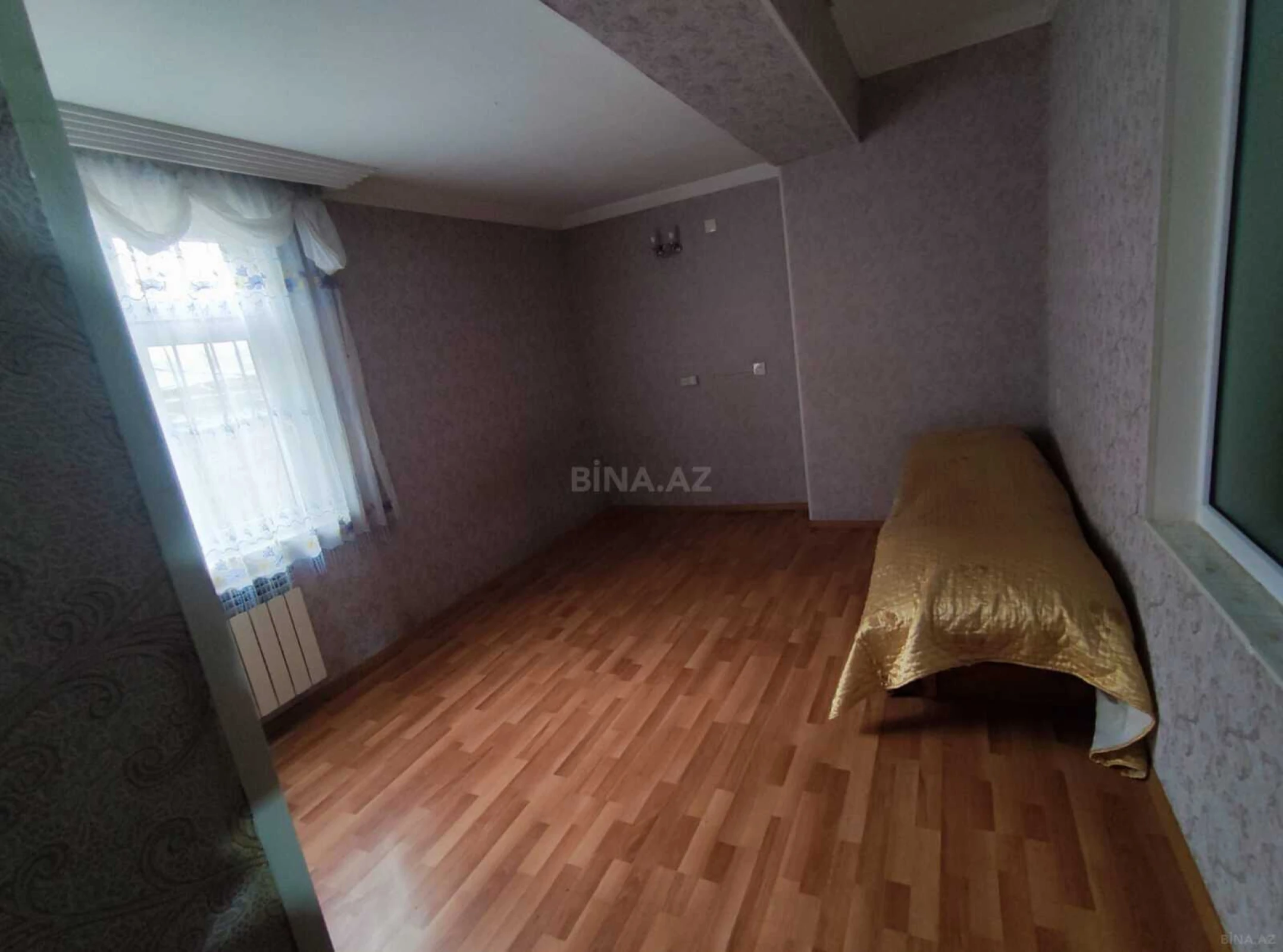 Kirayə verilir 4 otaqlı mənzil 130 m²