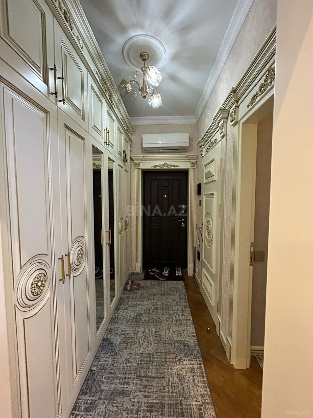 Kirayə verilir 2 otaqlı mənzil 70 m²