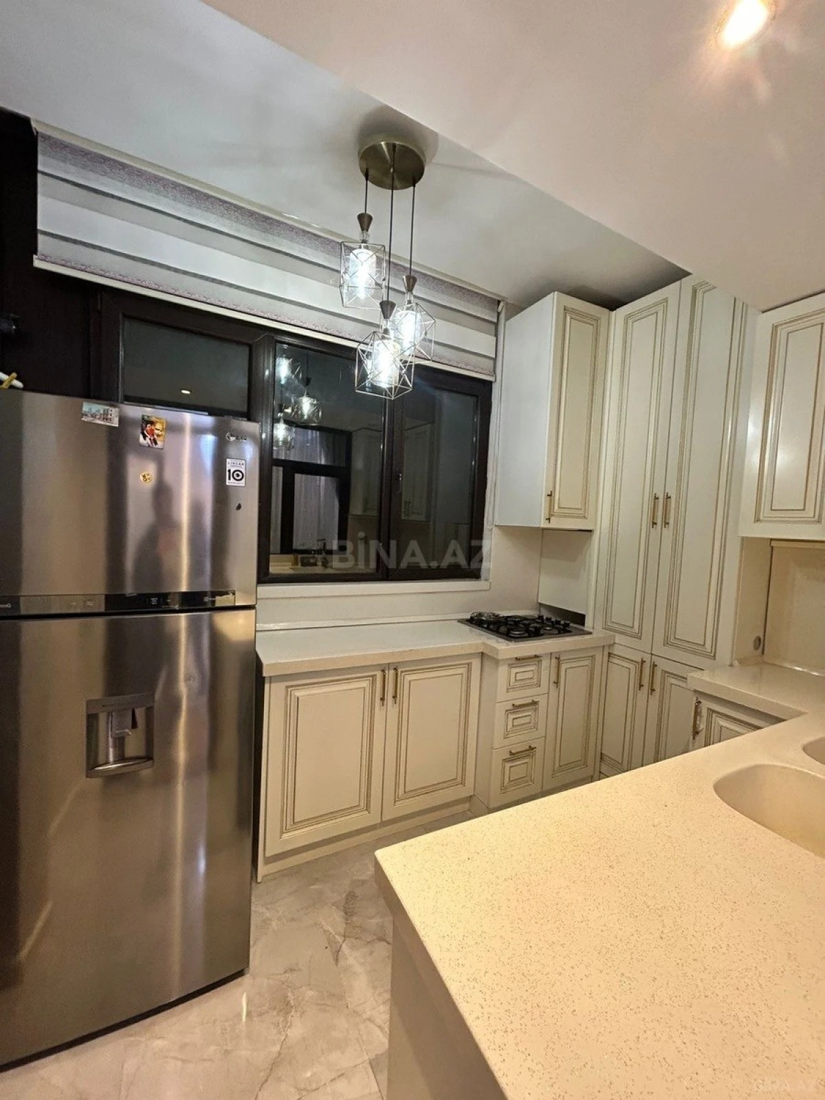 Kirayə verilir 2 otaqlı mənzil 70 m²