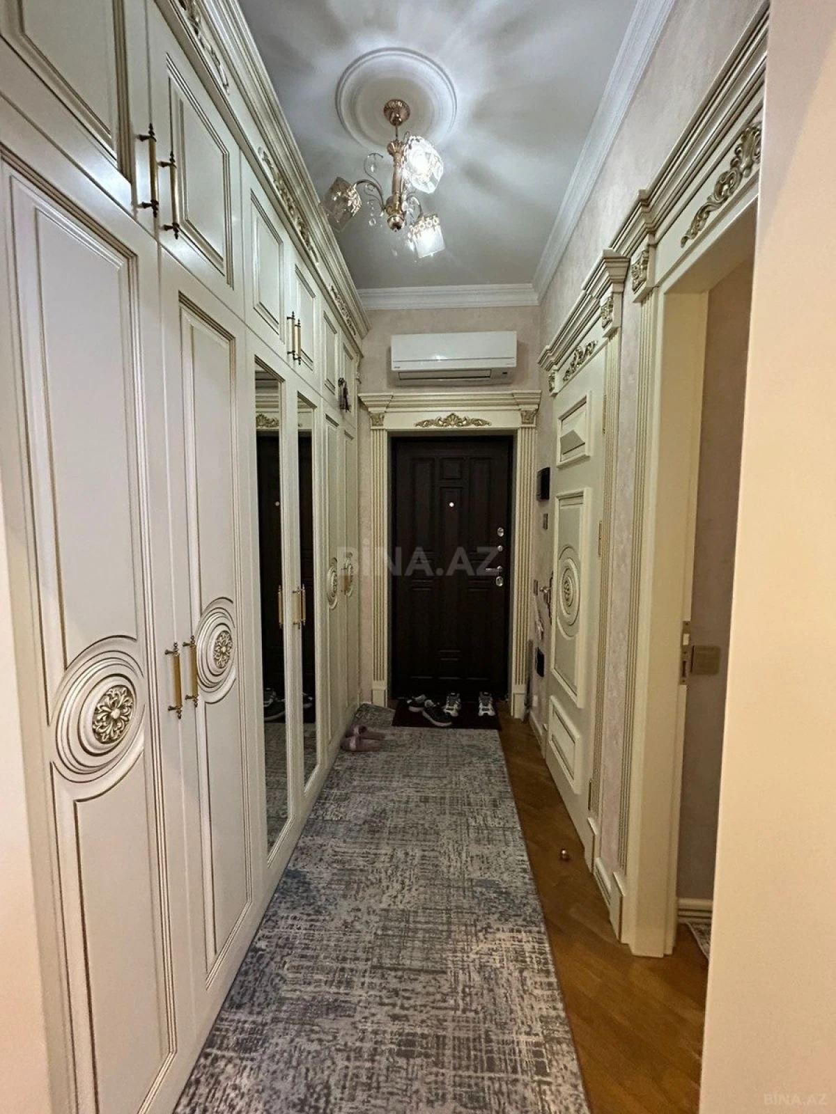 Kirayə verilir 2 otaqlı mənzil 70 m²