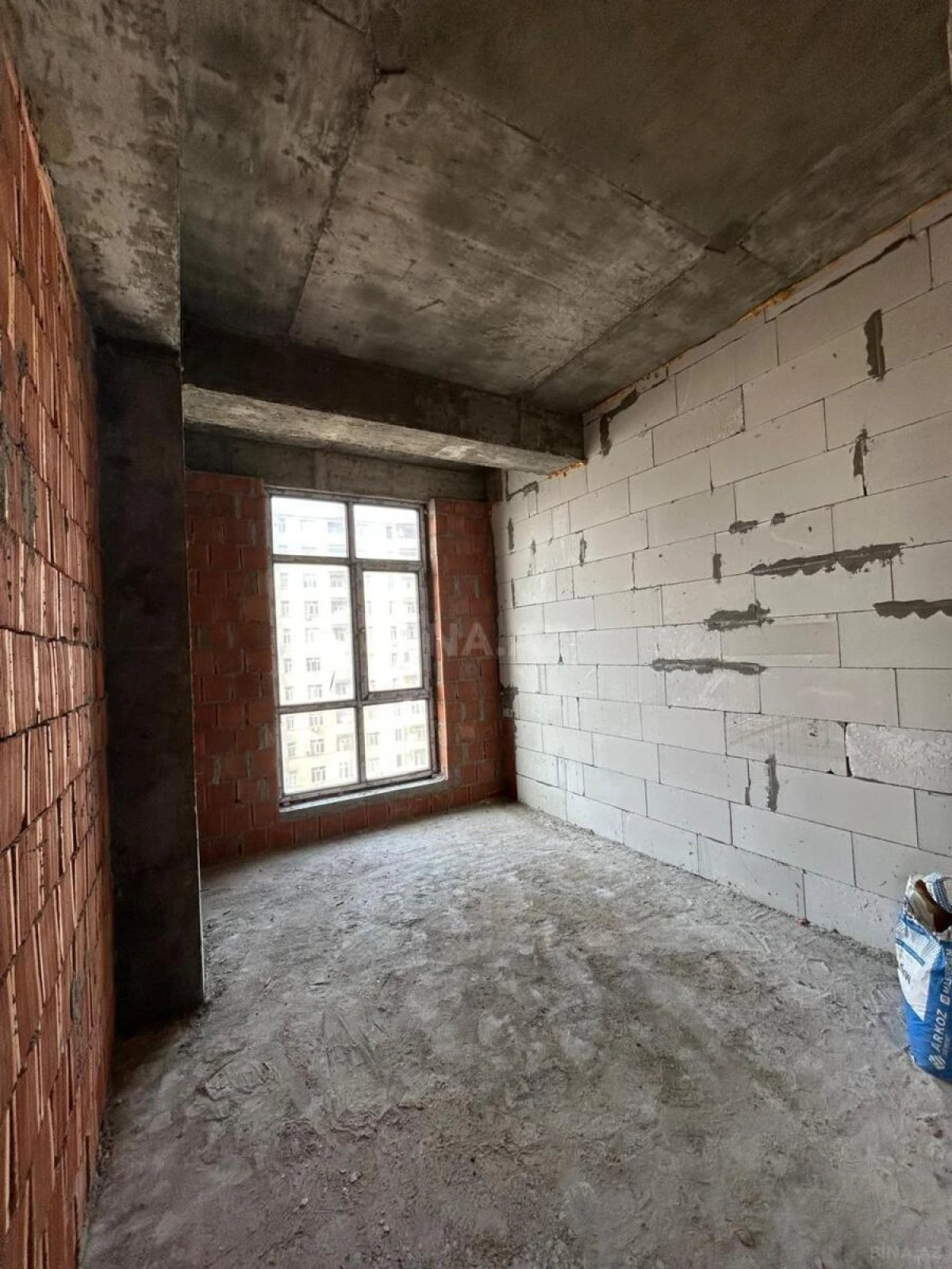 Satılır 3 otaqlı mənzil 86.3 m²