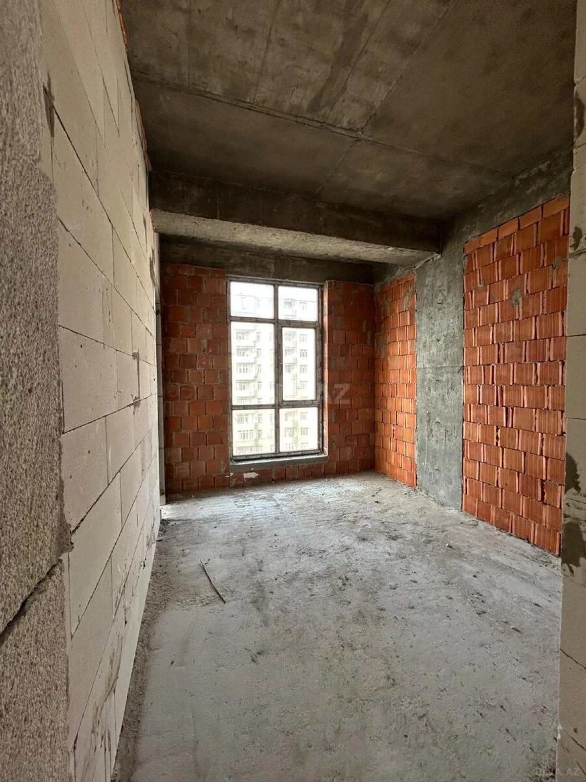 Satılır 3 otaqlı mənzil 86.3 m²