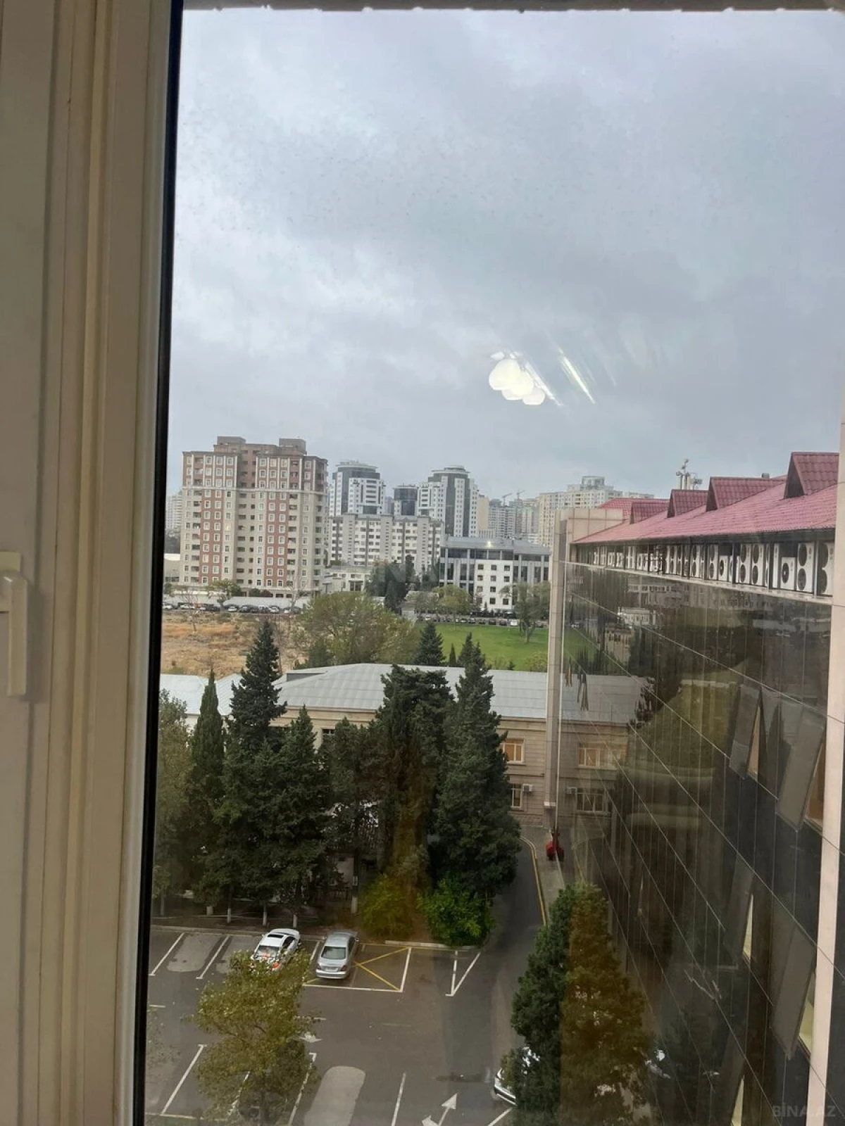 Kirayə verilir 5 otaqlı mənzil 190 m²
