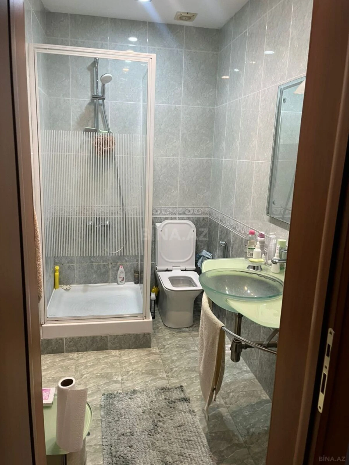 Kirayə verilir 5 otaqlı mənzil 190 m²