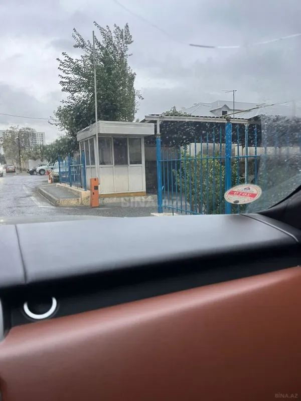 Kirayə verilir 5 otaqlı mənzil 190 m²