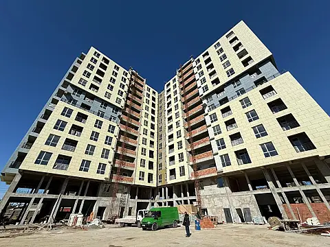 Satılır 3 otaqlı mənzil 122 m² — Bakı, M.Ə.Rəsulzadə qəs. 3 otaq 122.00 m²