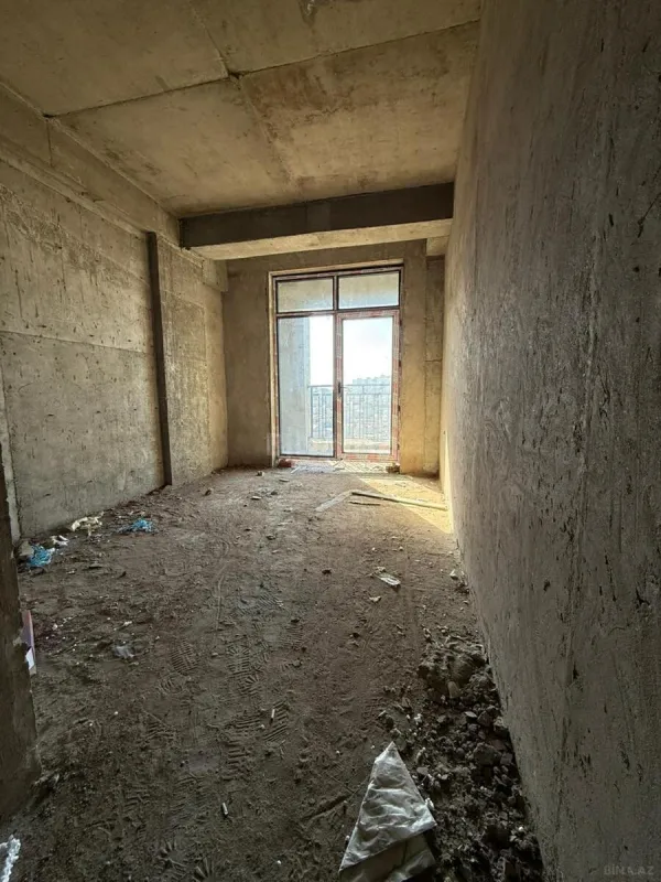 Satılır 3 otaqlı mənzil 122 m²