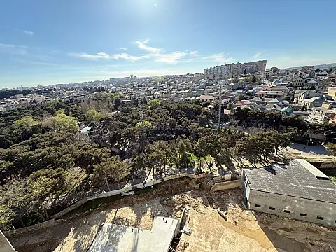 Satılır 3 otaqlı mənzil 122 m²