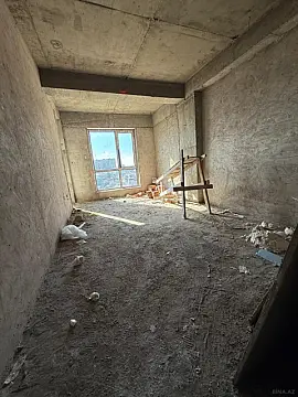 Satılır 3 otaqlı mənzil 122 m²